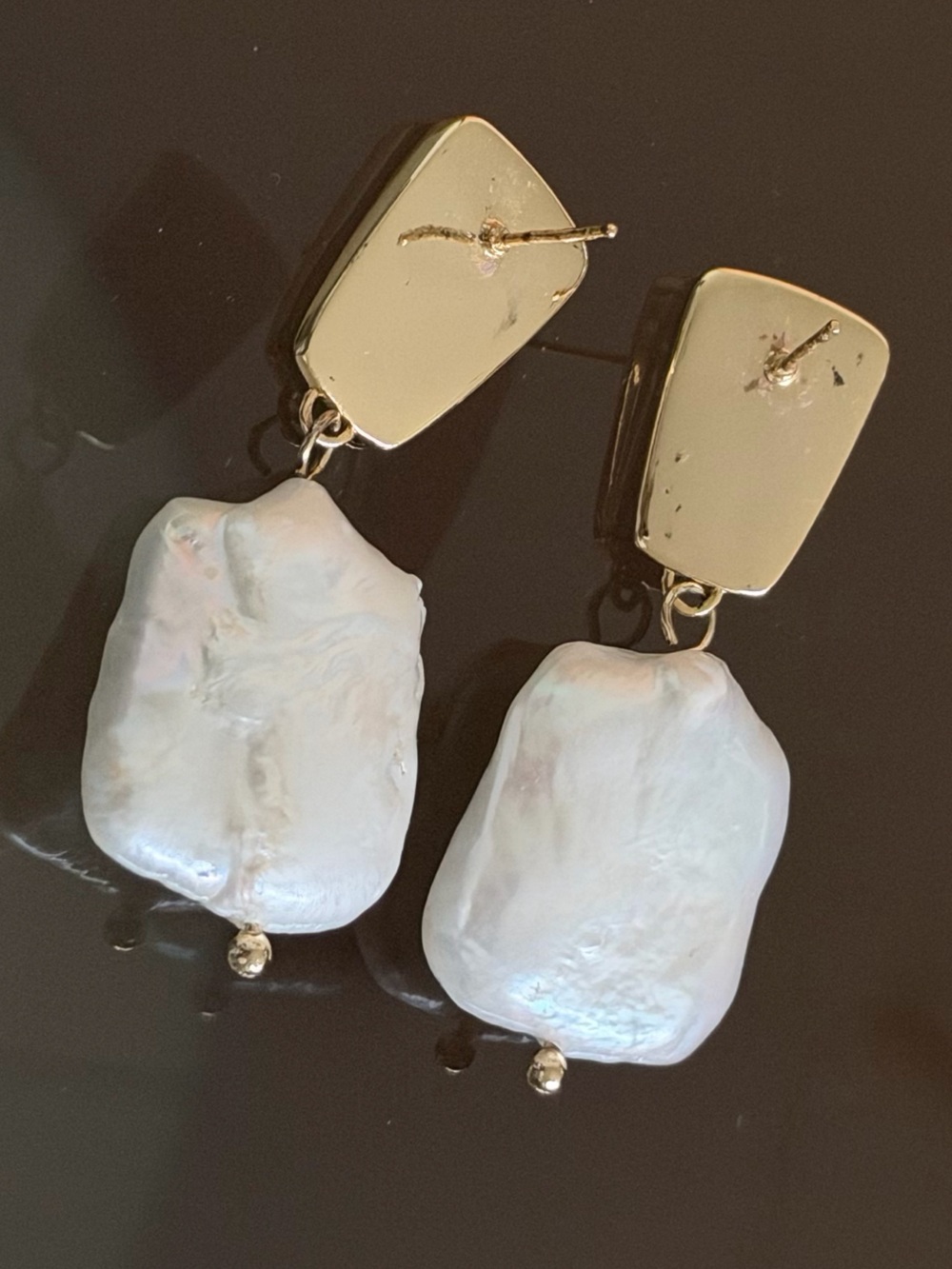 Tje. Fresh Pearl Drop Earrings - Picture 3 of 4